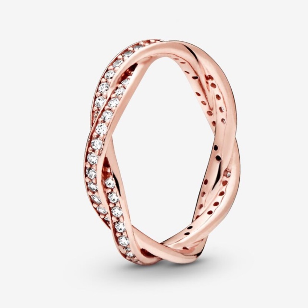 Pandora Sparkling Twisted Ring